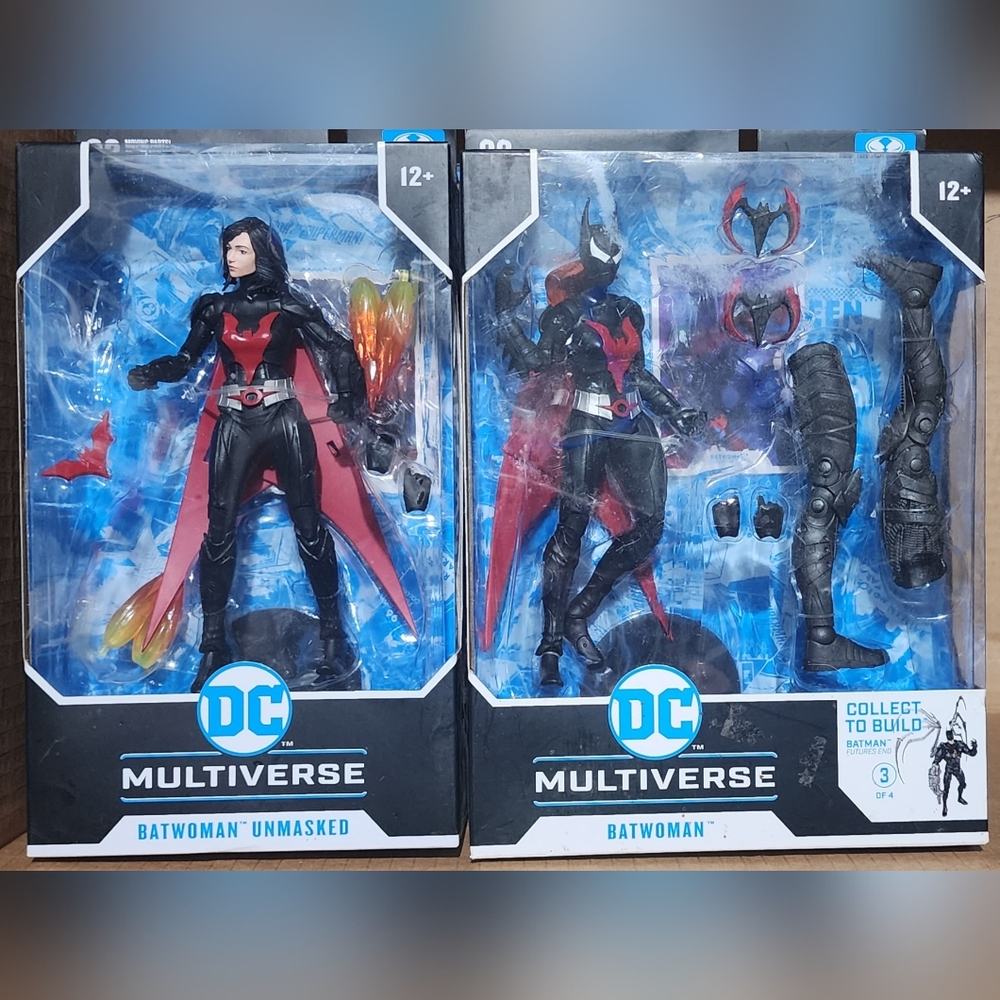 DC Comics Multiverse Batwoman Figures - Red and Black